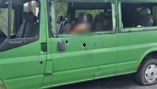Окупанти атакували мирний мікроавтобус у Нікополі: є загиблі та поранені