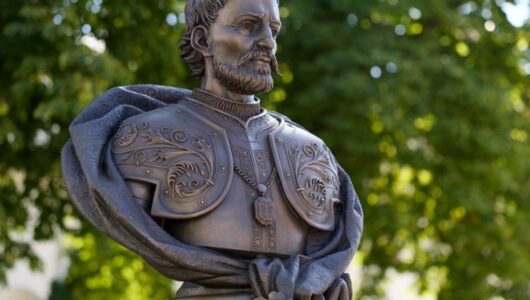 У Києво-Печерській лаврі відкрили бюст гетьману Мазепі