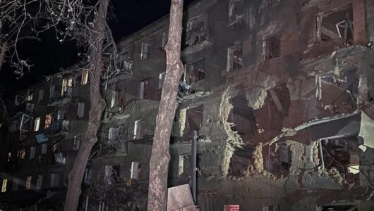 Окупанти вчинили жорстокий обстріл Сум дронами та авіабомбами