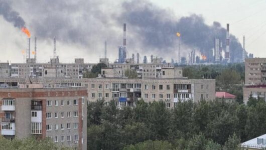 Дрони завдали удару по найбільшому НПЗ в Росії