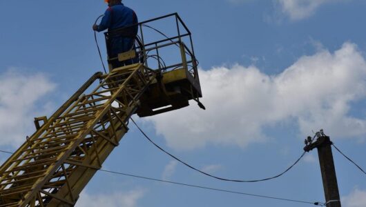 Обороняючи світло нашої країни: атаки на енергетичну інфраструктуру України