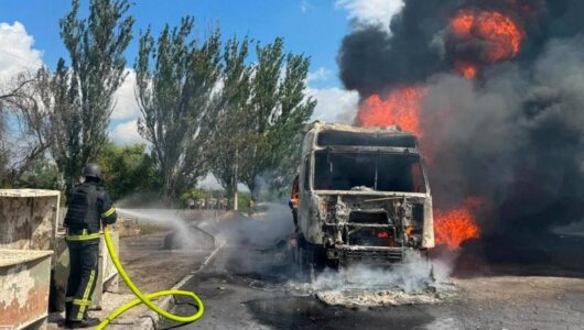 В Слов’янську дрон ворога завдав удару по вантажівці з паливом на АЗС