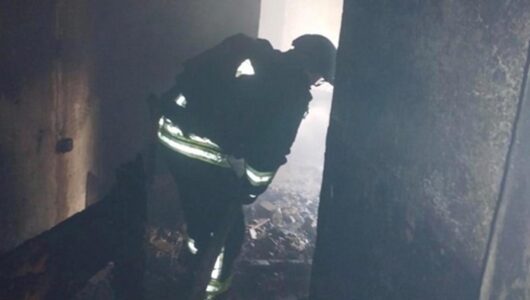 В Херсоні БПЛА агресора влучив у житловий будинок: діти отримали травми