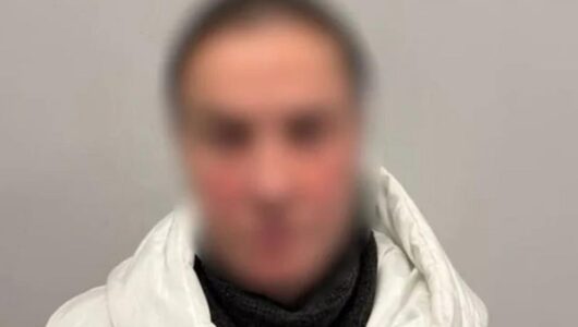 На Київщині матір не викликала медиків і ховала тіло сина в шафі