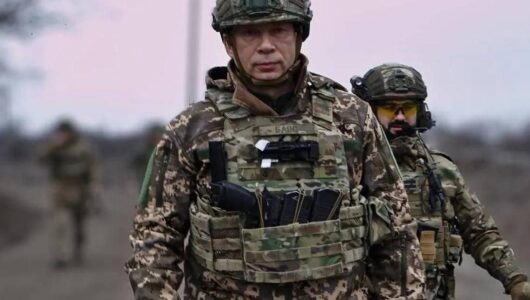 Героїчна боротьба українських захисників: Сирського звільнено з посади головнокомандувача ЗСУ