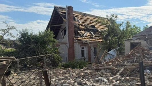 Російські агресори завдали нищівного удару: дрон влучив у житловий будинок у Слов’янську
